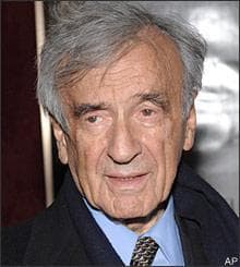 Elie Wiesel attends the premiere of 'The Reader' at the Ziegfeld Theater on Wednesday, Dec. 3, 2008 in New York. (AP)