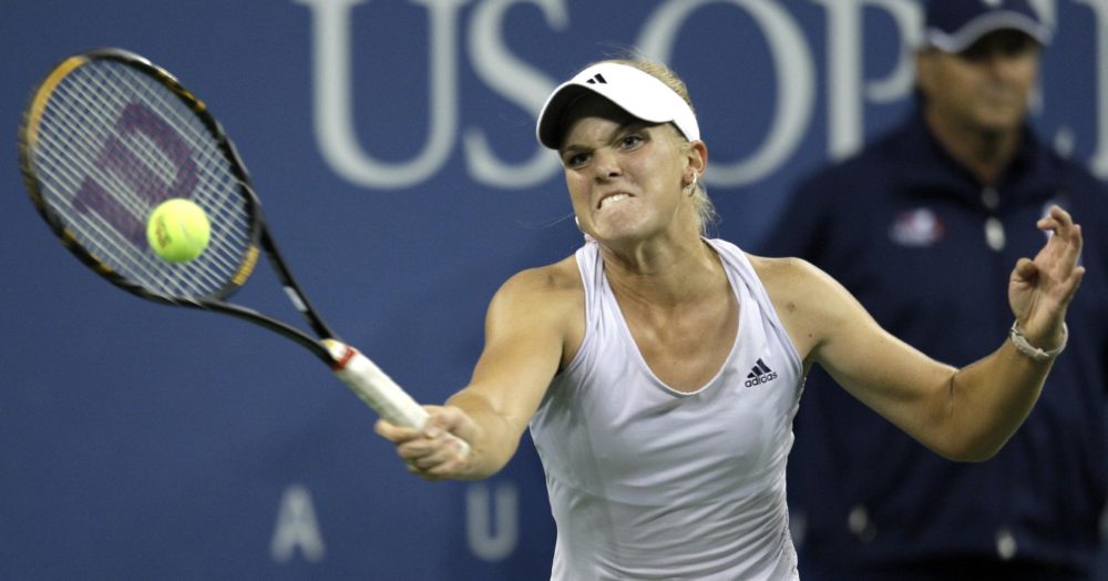 Melanie Oudin hits a forehand in her US Open match on September 9, 2009.