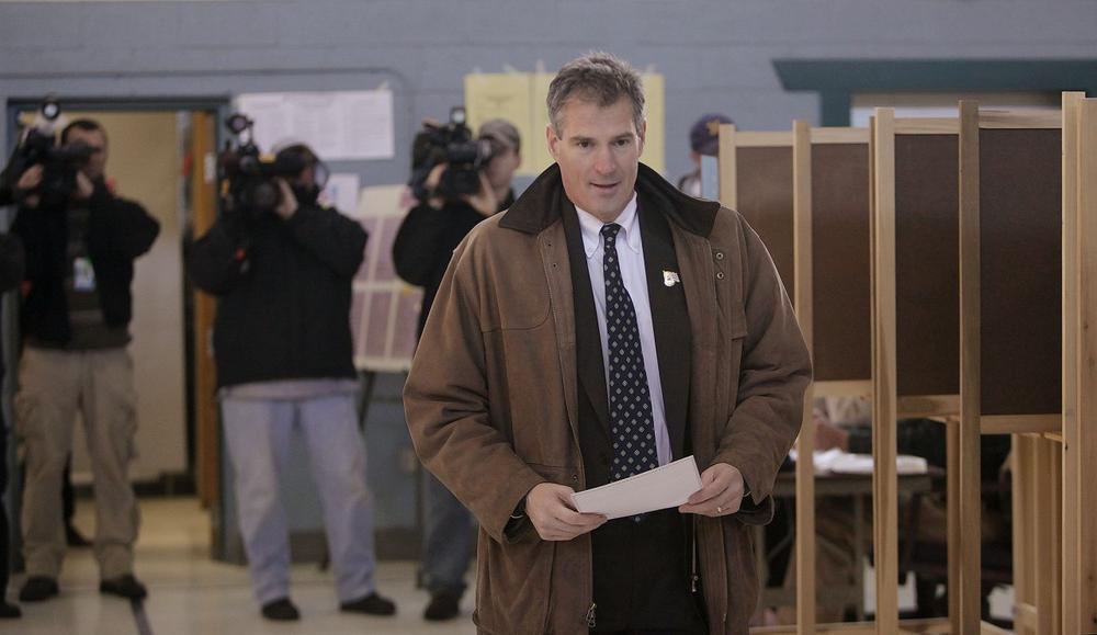 State Sen. Scott Brown casts his ballot in Wrentham on Tuesday. (AP)