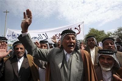 Supporters of Iraq&#039;s Prime Minister Nouri al-Maliki demand a manual recount of the elections (AP)