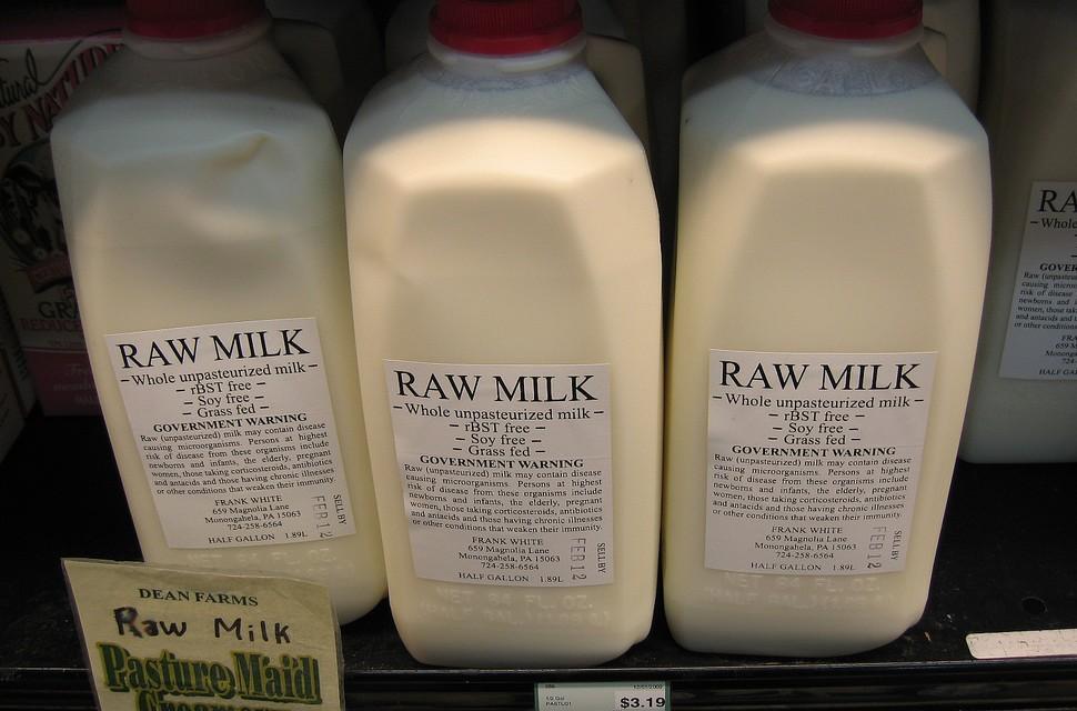 Raw milk on sale in Pittsburgh, Pa. (Flickr/Desiree N. Williams)