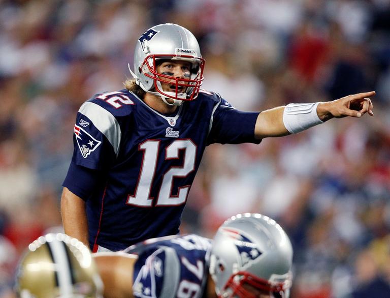 Tom Brady directs the Patriots&#39; offense in a pre-season game on Thursday. (AP)