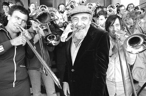 Conductor Mitch Miller amid members of the International Trombone Association, May 5, 1979 in Boston. Miller died July 31, 2010. (AP)
