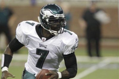 Michael Vick will start at quarterback next week for the Philadelphia Eagles after leading his team to a 35-32 Week 2 win over the Detroit Lions. (AP Photo/Carlos Osorio)