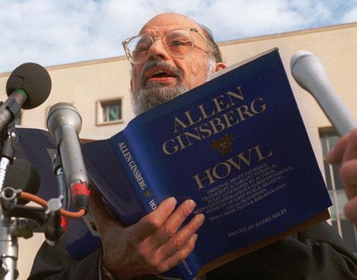 Poet Allen Ginsberg reads his poem &quot;Howl&quot; outside the U.S. Court of Appeals in Washington, 1994. (AP)