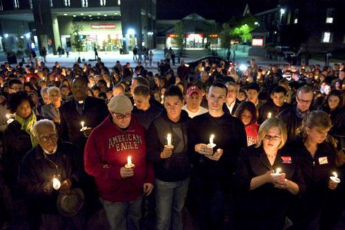 A candlelight vigil for Rutgers University freshman Tyler Clementi at the Rutgers campus in New Brunswick, N.J., Oct. 3, 2010. (AP)