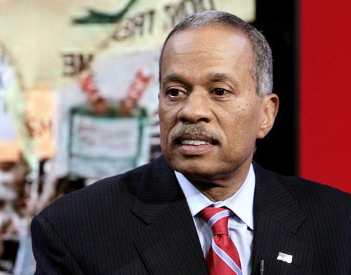 News analyst Juan Williams appears on the &quot;Fox &amp; Friends&quot; television program in New York, Oct. 21, 2010. (AP)