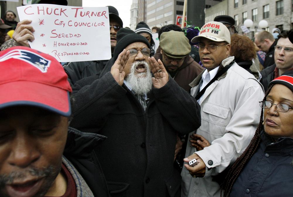 In this 2008 photo, Boston City Councilor Chuck Turner shouts after a news conference in Boston in the wake of his arrest for allegedly taking a $1,000 bribe. (AP)