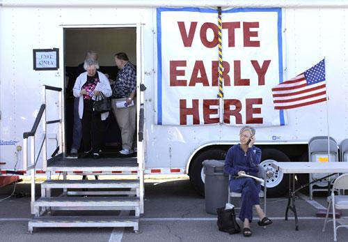 An early voting trailer in Las Vegas, Oct. 29, 2010. (AP Photo/Julie Jacobson)