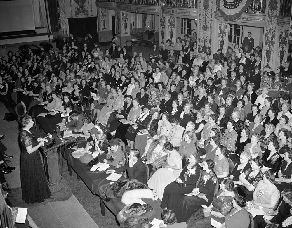 First Lady Eleanor Roosevelt addresses a National Defense Forum sponsored by the General Federation of Women&#039;s Clubs in Washington, D.C. Jan. 23, 1942. She urged that more women&#039;s groups take an interest in preventing congressional curtailment of National Youth Administration aid to college students. (AP)