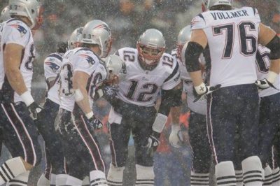 Tom Brady and the New England Patriots blew out two playoff contenders in consecutive weeks. Can anyone challenge the 11-2 Pats? (AP Photo/Nam Y. Huh)