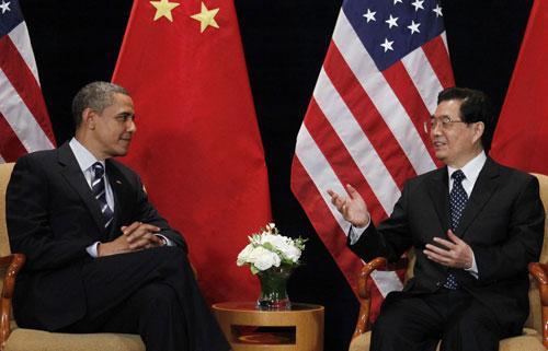 President Barack Obama with China&#039;s President Hu Jintao in South Korea, Nov. 11, 2010. (AP)