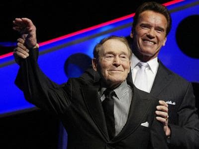 In this March 5, 2005 photo, Jack LaLanne, left, jokes around with California Gov. Arnold Schwarzenegger. (AP)