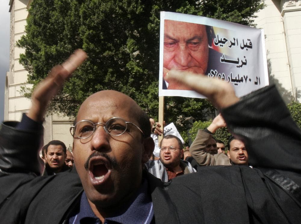 An Egyptian lawyer shouts anti-Mubarak slogans as lawyers streamed into Cairo's Tahrir Square, Thursday, Feb. 10, 2011.  (AP)