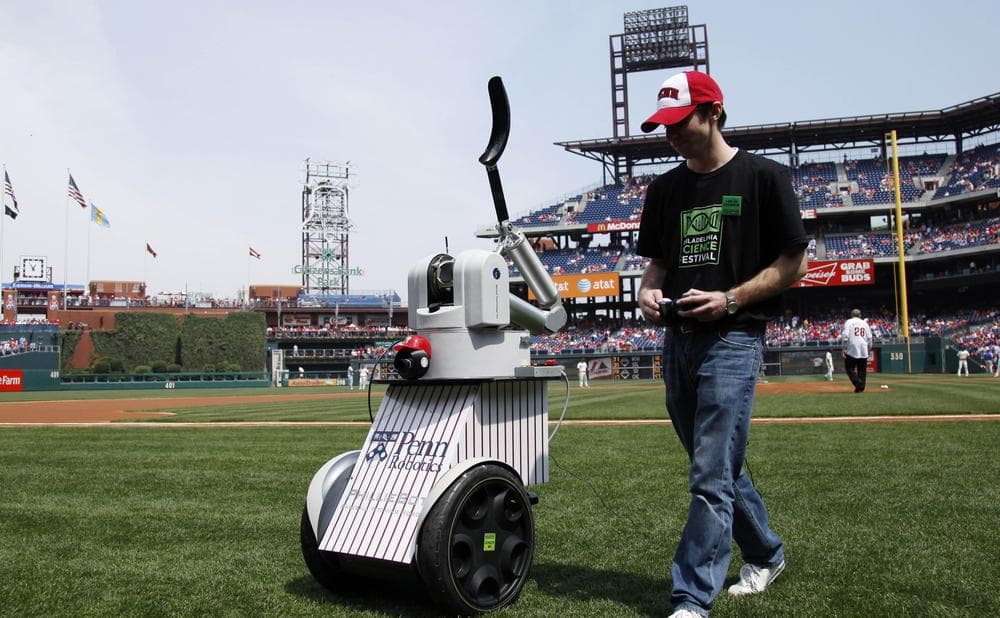 &quot;Philly Bot&quot; received a poor review from fans, after failing to reach home plate. (AP)