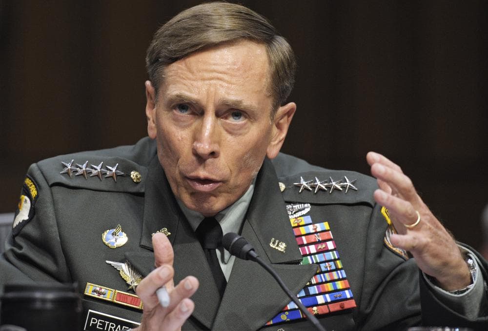 Former Yale Professor William Deresiewicz uses General David Petraeus as a star example of a great leader. (AP)