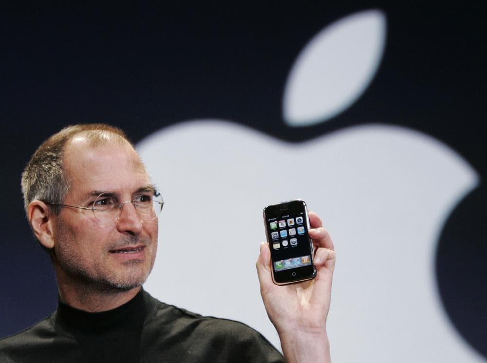 Apple&#039;s CEO Steve Jobs announed he is stepping down. (AP) 