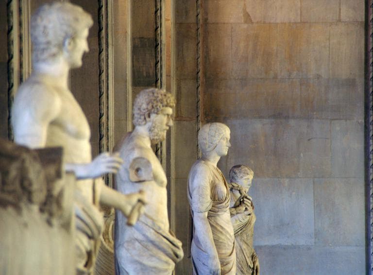 Roman statues line the walls of Paris' Louvre Museum. (BenjaminThompson/Flickr)