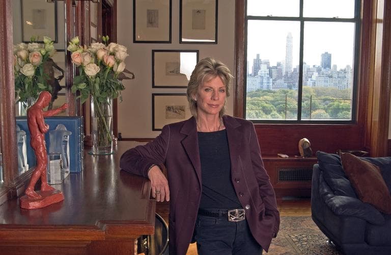 Best selling crime author Patricia Cornwell poses in her home in New York in this Oct. 27, 2005, file photo. (AP)