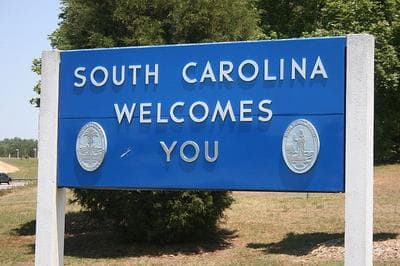 A welcome sign at the South Carolina/Georgia border. (Courtesy Diamondduste/Flickr)