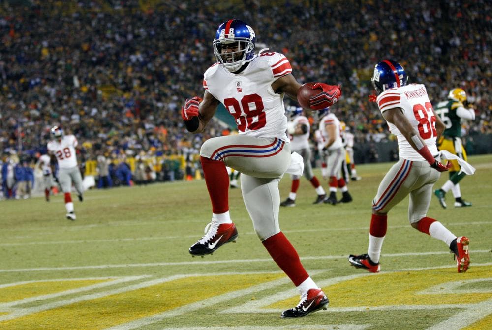 Hakeem Nicks scored two touchdowns last week against the Green Bay Packers. Giants fan John Bartlett hopes he can have a repeat performance against the 49ers. (AP)