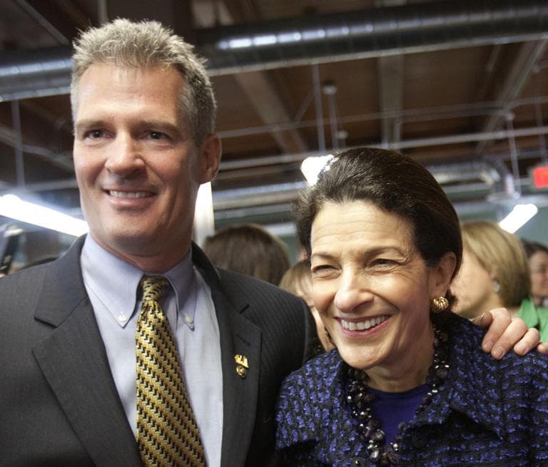 Sen. Olympia Snowe, R-Maine, and Sen. Scott Brown, R-Mass., at a news conference at Brown&#039;s campaign headquarters in Boston, on Monday. (AP)