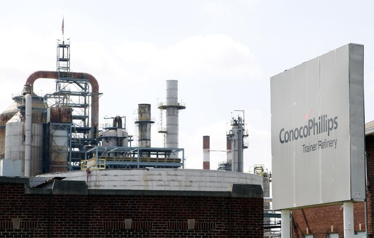 The ConocoPhillips refinery in Trainer, Pa., near Philadelphia. Delta Air Lines Inc. said it will buy the refinery as part of an unprecedented deal that it hopes will cut its jet fuel bill. (AP)