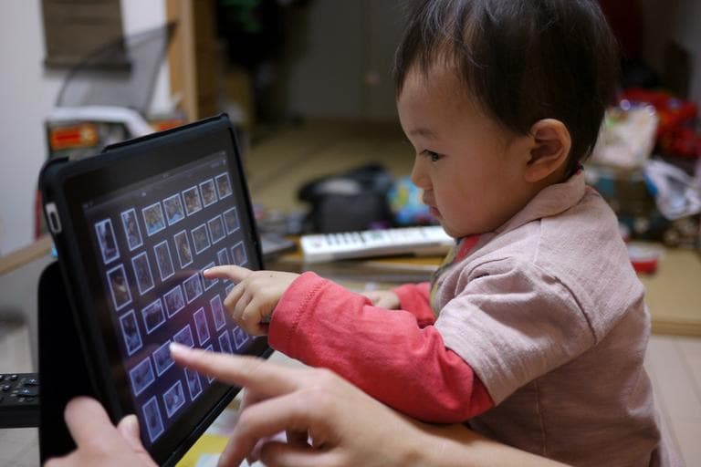 What happens when toddlers take to iPads? (S_Ishimaru/Flickr)