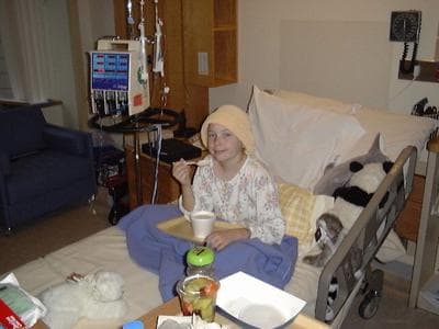 Lindsey Kempton, at age 10, undergoing cancer treatment in 1998. (Courtesy)