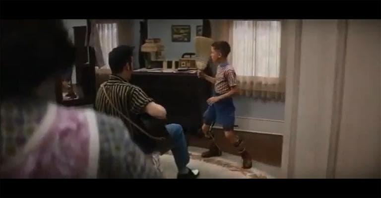 Forrest Gump teaching Elvis how to move in &quot;Forrest Gump&quot; (YouTube)