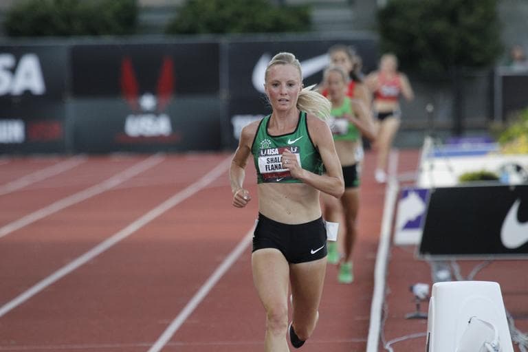 Distance runner Shalane Flanagan races during the 10,000 meter race in the U.S. track and field championships in Eugene, Ore., June, 23, 2011. (AP)