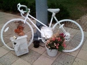 Memorial for a bicycle crash victim in Cambridge (Rachel Zimmerman)