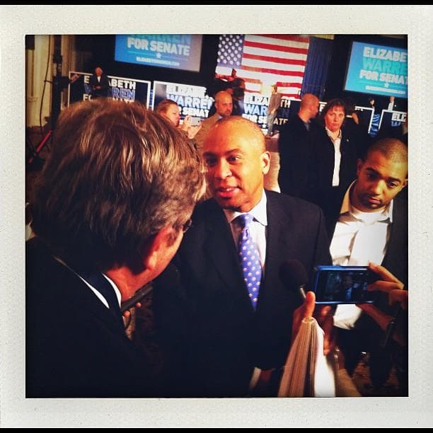 Massachusetts Governor Deval Patrick At the Warren Campaign HQ (Nick Dynan/WBUR)