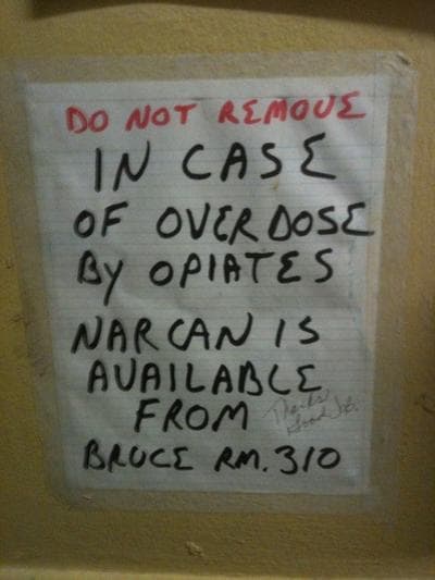 narcan poster