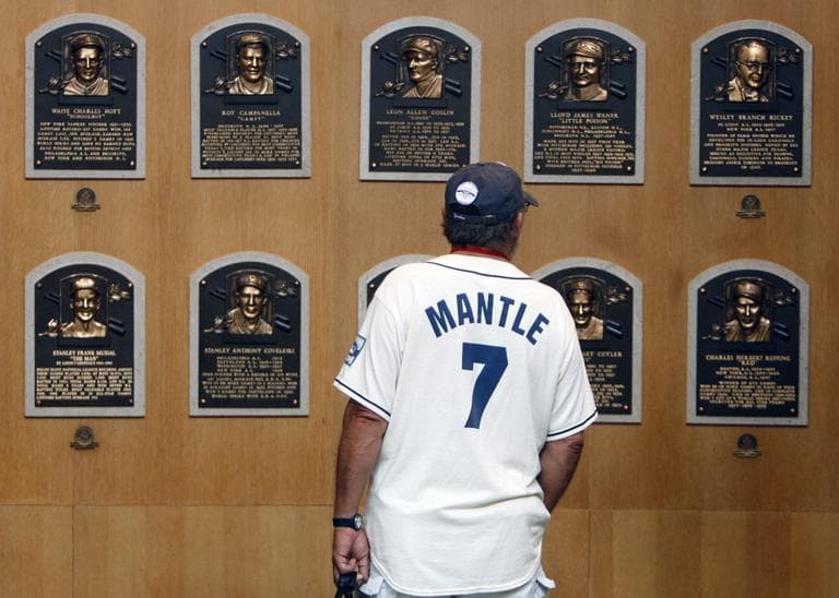 Barry Bonds, Roger Clemens, and other former players eligible for the Hall of Fame this year will not receive plaques of their own anytime soon. (Mike Groll/AP)