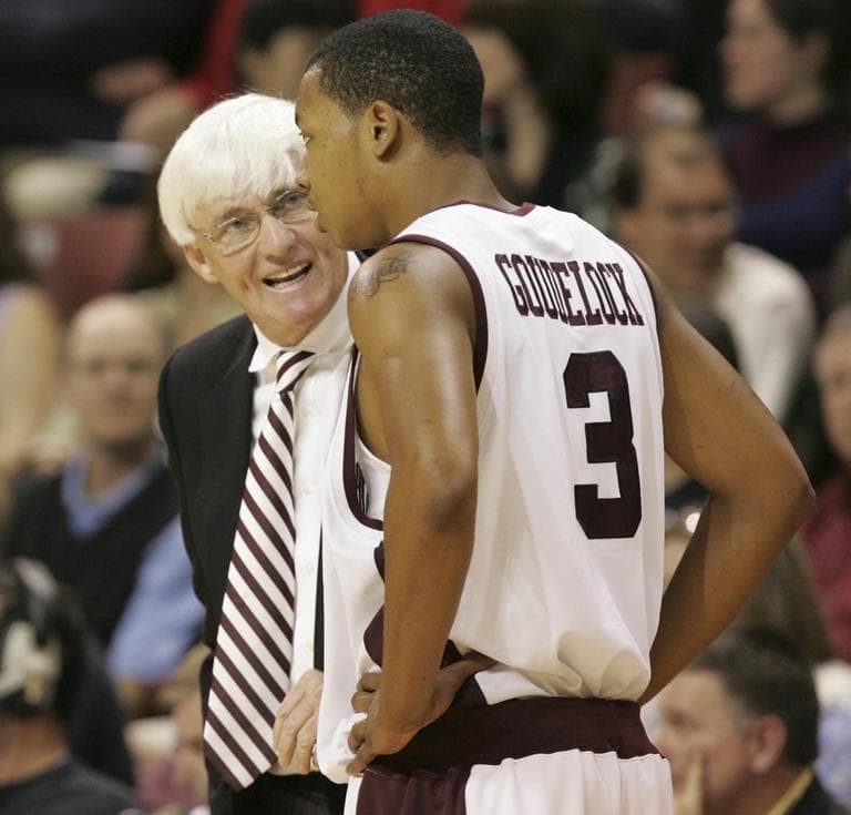 In this Dec. 29, 2008, photo, College of Charleston coach Bobby Cremins talks to Andrew Goudelock (3) during the first half of an NCAA college basketball game against Davidson in Charleston, S.C. (Mary Ann Chastain/AP)