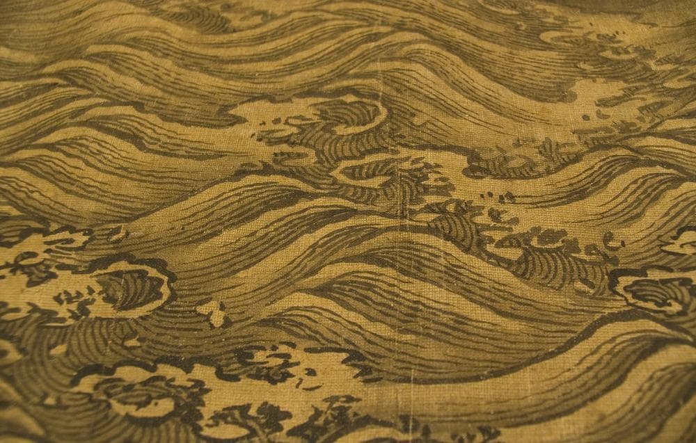Waves on a Chinese scroll. (hynkle/Flickr)