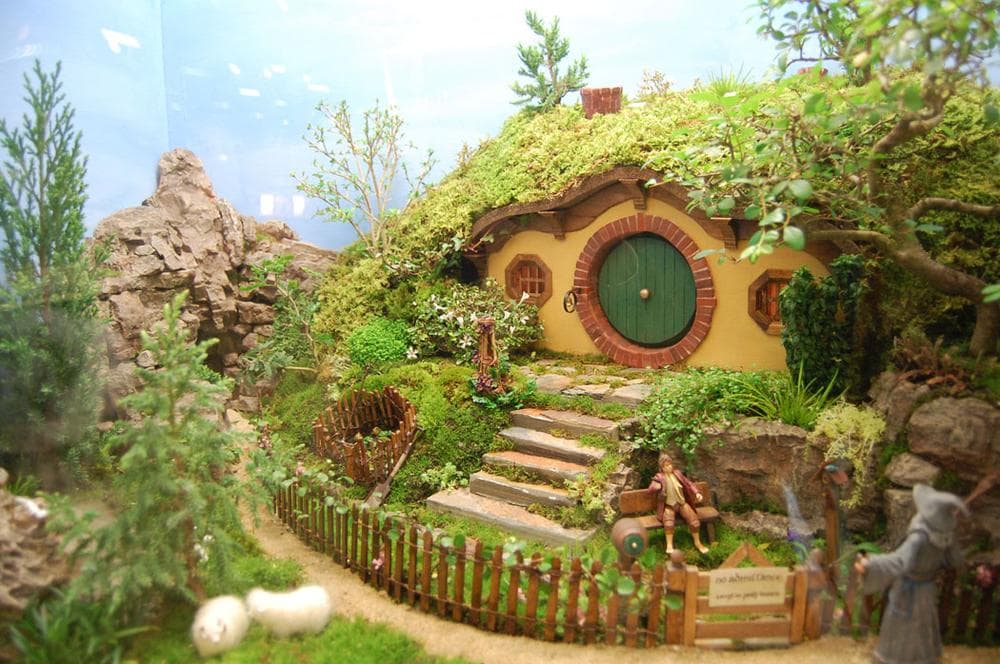 Mary Chmielecki and Kim Sestak of the Garden Club of Mansfield produced this live miniature garden titled &quot;Gandalf Stirs Seeds of Change in Bilbo's Unexpected Journey.&quot; (Greg Cook)