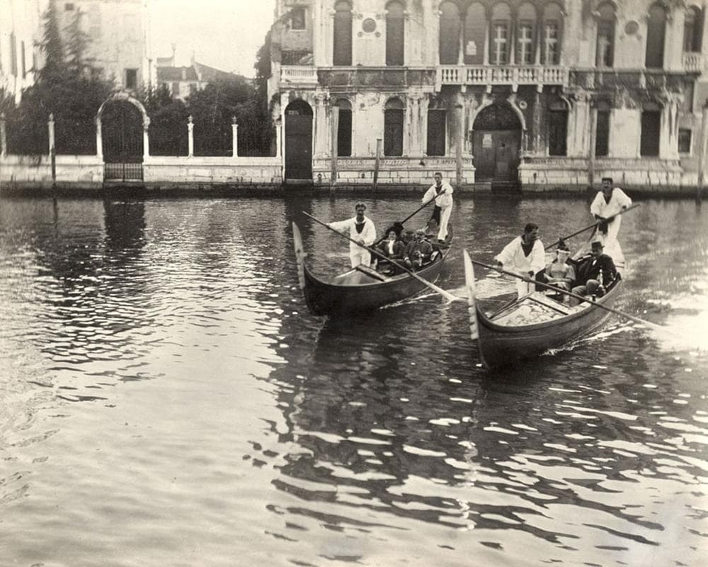 The Gardners and Zorns ride gondolas in Venice, Oct. 13, 1894. (Courtesy Gardner Museum)