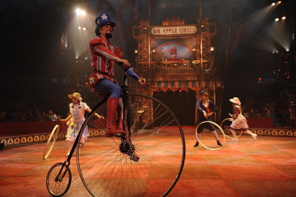 Pennyfarthing performs at the Big Apple Circus (Bertrand Guay/Big Apple Circus)