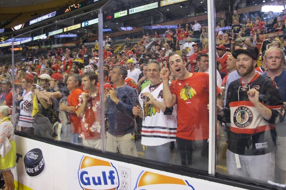 Chicago fans celebrate the Blackhawks' championship. (Doug Tribou/Only A Game)