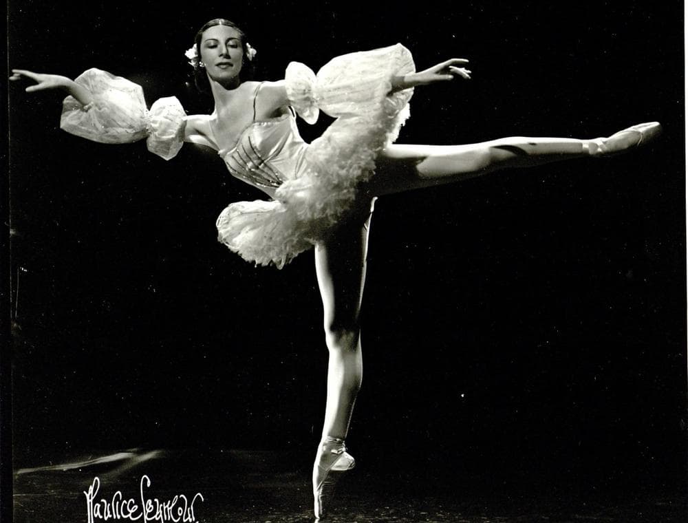 Alicia Markova as the Sugar Plum Fairy - a role she originated at the Boston Opera House in 1938. (Credit: Maurice Seymour)
