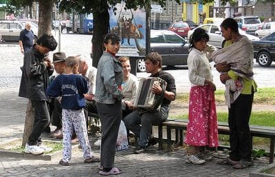 Romani people in Lviv, Ukraine. (Водник/Wikimedia Commons)