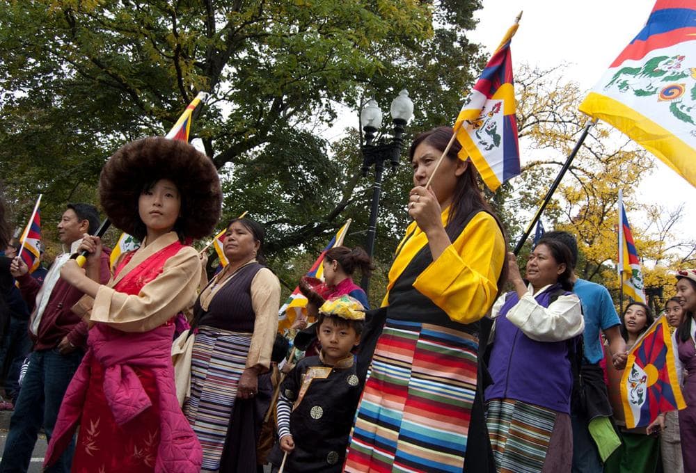 A group calling for “Human rights for Tibet.” (Greg Cook)