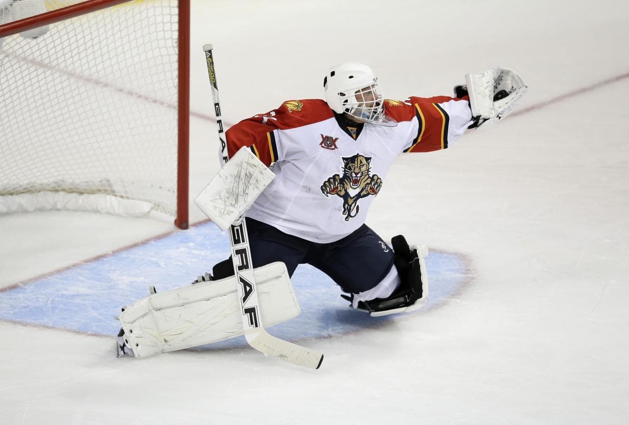 After taking a year off, Tim Thomas is in goal for the Florida Panthers. (Tony Gutierrez/AP)