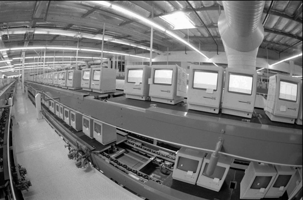 The Apple Computer Inc., manufacturing plant in Milpitas, Calif., producing Macintosh computers, is shown in this Feb. 24, 1984 photo. (Paul Sakuma/AP)