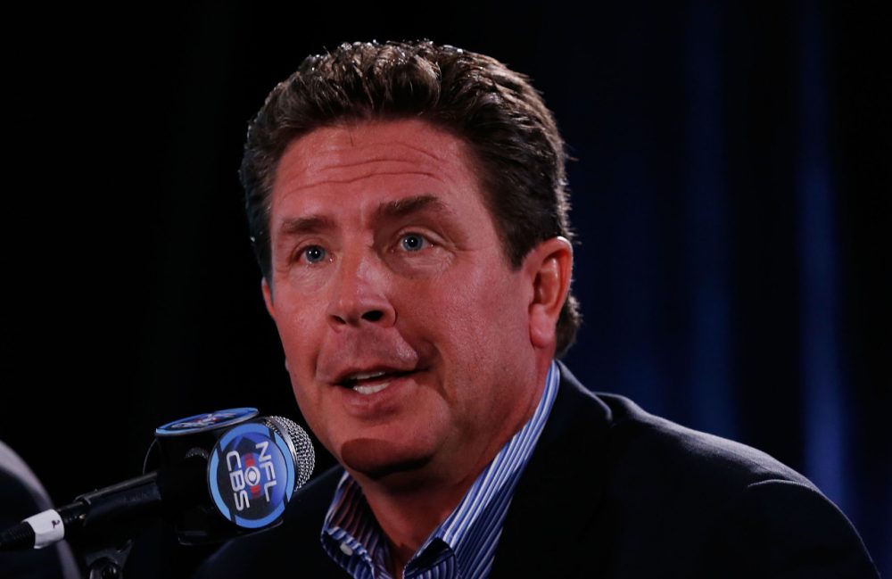 Former Miami Dolphins quarterback and TV analyst Dan Marino withdrew his name from the ongoing concussion lawsuit after facing criticism. (Scott Halleran/Getty Images)