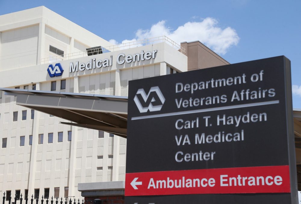 Exterior view of the Veterans Affairs Medical Center pictured on May 8, 2014 in Phoenix, Arizona,  (Christian Petersen/Getty Images)