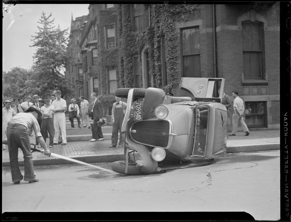 A 1934 car accident. (Courtesy Boston Public Library)