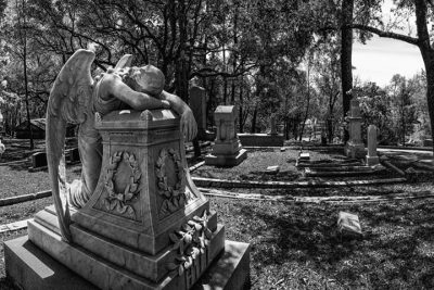 The Angel of Grief monument in the Hill family plot in Glenwood Cemetery in Houston, TX. (Flickr / Michael Schaffner)